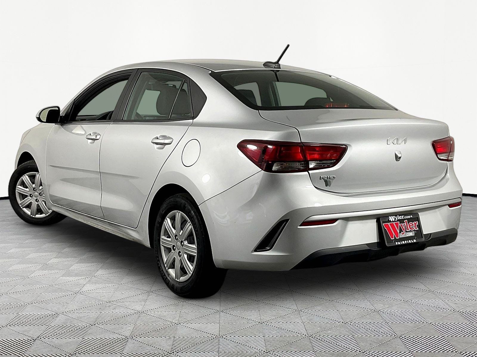 Used 2023 Kia Rio LX FWD image 4