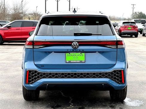 New 2026 Volkswagen Tiguan SE R-Line image 7