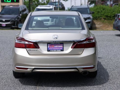 Used 2017 Honda Accord LX image 5