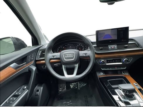 Used 2023 Audi Q5 2.0T Premium w/ Convenience Package AWD/4WD image 37