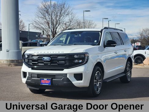 Used 2025 Ford Expedition Active image 6