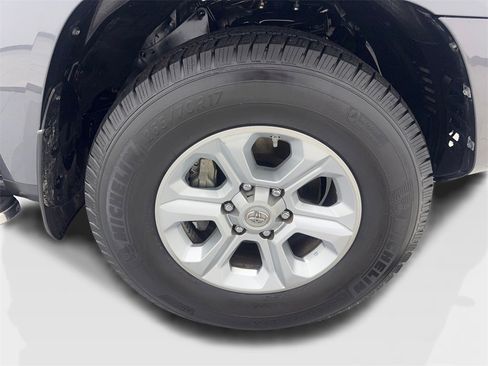 Used 2018 Toyota 4Runner 2WD image 89