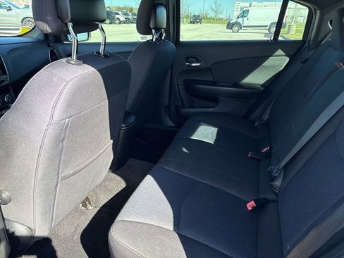 Used 2012 Chrysler 200 Touring image 9