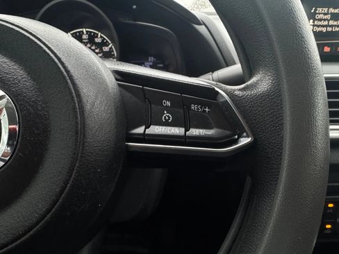 Used 2017 MAZDA MAZDA3 Sport image 19