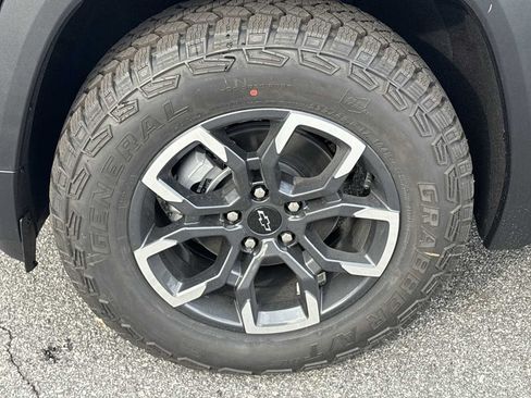 New 2026 Chevrolet Equinox ACTIV FWD image 32