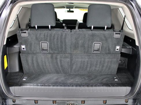 Used 2015 Toyota 4Runner SR5 AWD/4WD image 32
