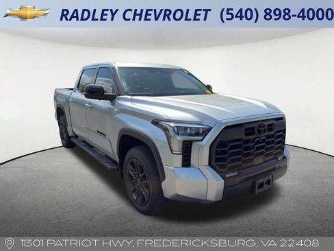 Used 2025 Toyota Tundra Limited w/ TRD Off-Road Package AWD/4WD image 4