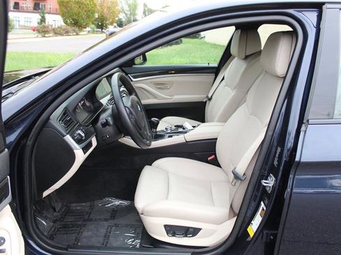 Used 2013 BMW 550i w/ M-Sport Package image 11