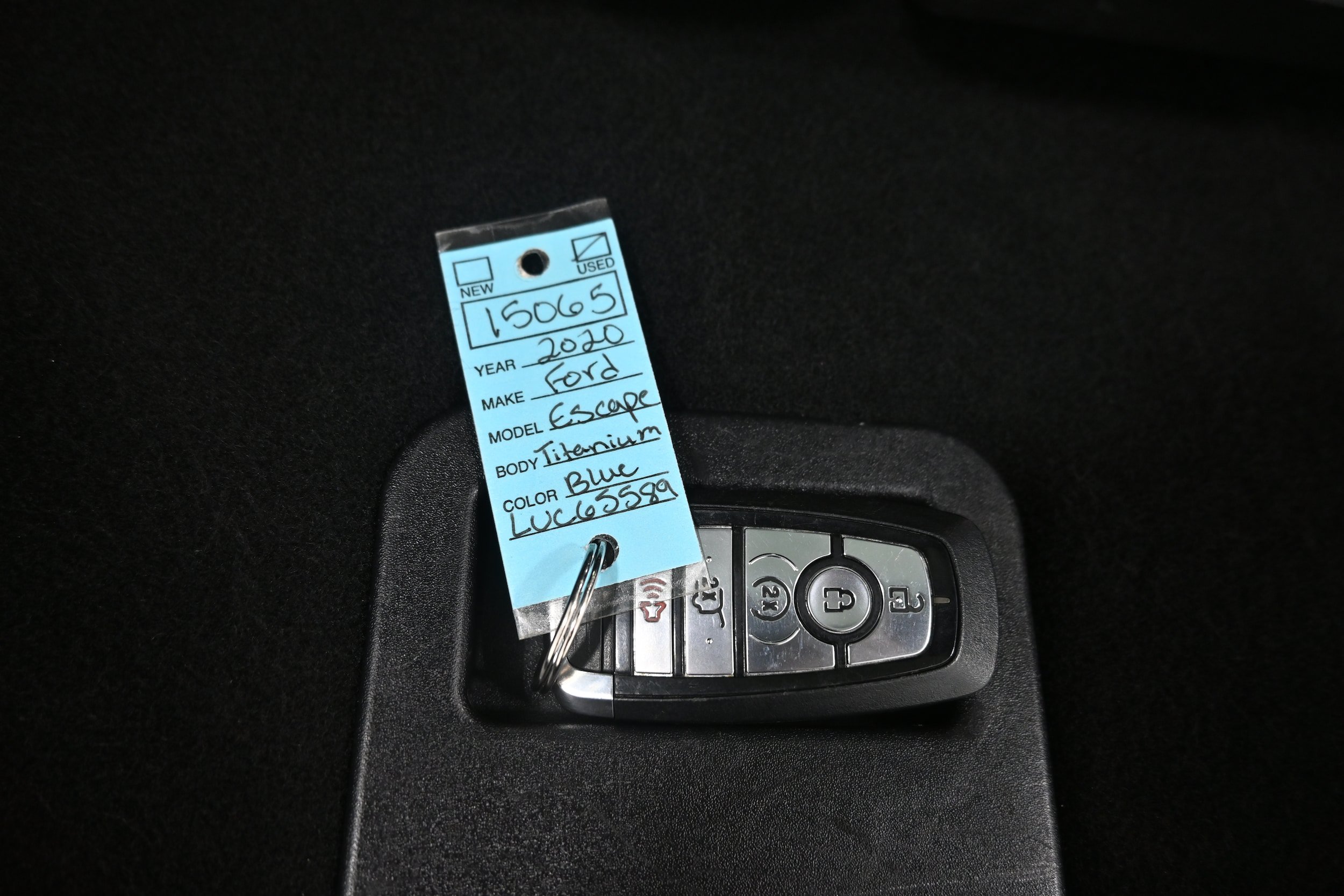 Used 2020 Ford Escape Titanium w/ Titanium Premium Package 2.0 AWD/4WD image 40