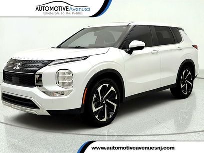 Used 2024 Mitsubishi Outlander SE Black Edition