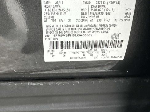 Used 2020 Ford Explorer Limited image 18