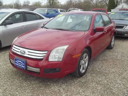 Used 2009 Ford Fusion SE image 2