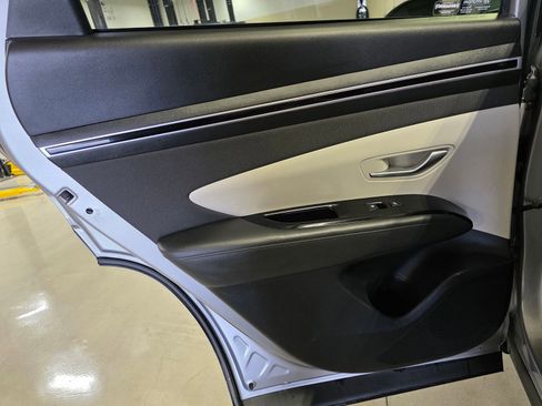 Certified 2024 Hyundai Tucson Limited FWD image 13