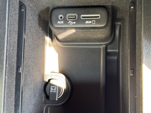Used 2015 Dodge Charger SXT RWD image 30