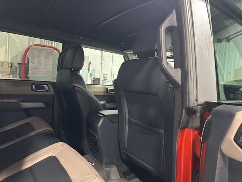 Used 2023 Ford Bronco Wildtrak AWD/4WD image 36