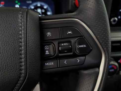 Used 2025 Toyota 4Runner TRD Off-Road image 17