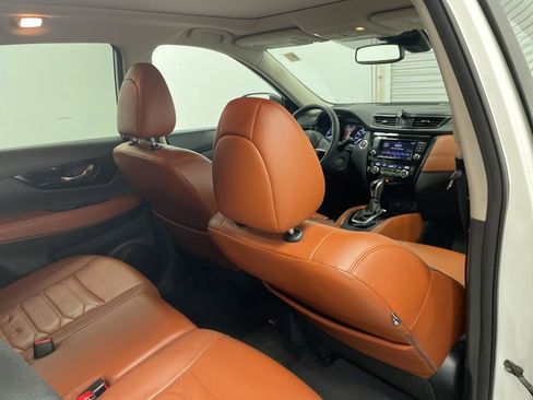 Used 2019 Nissan Rogue SL w/ Premium Package AWD/4WD image 36