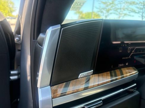 Certified 2025 Cadillac Escalade Sport Platinum AWD/4WD image 21