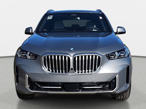 New 2026 BMW X5 xDrive50e w/ Climate Comfort Package image 2
