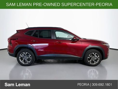 Used 2025 Chevrolet Trax LT w/ Driver Confidence Package FWD image 8