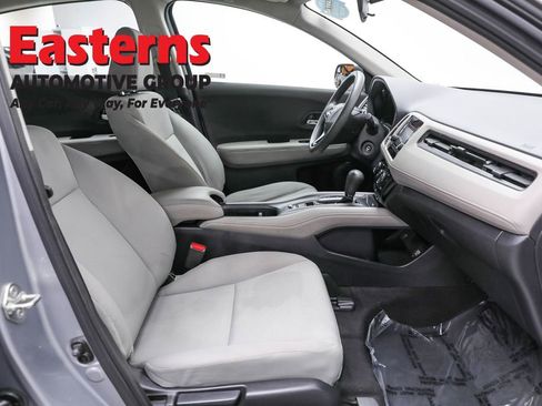 Used 2019 Honda HR-V LX image 23