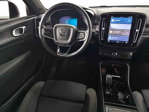 Certified 2023 Volvo C40 Recharge Core image 21