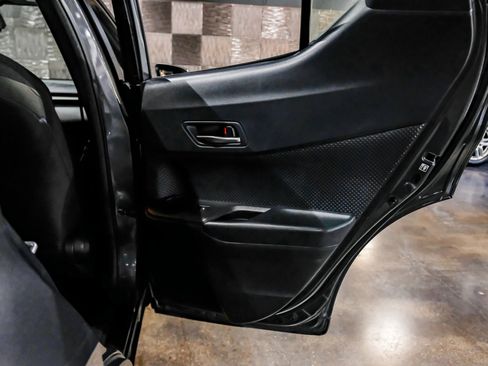 Used 2019 Toyota C-HR XLE FWD image 44
