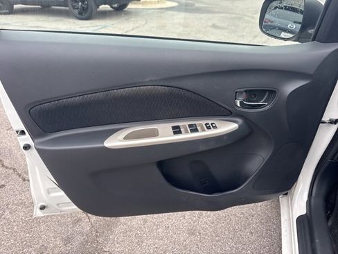 Used 2008 Toyota Yaris Sedan image 12