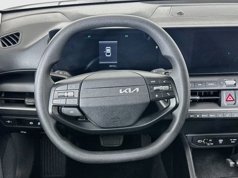 Used 2025 Kia K4 FWD image 18
