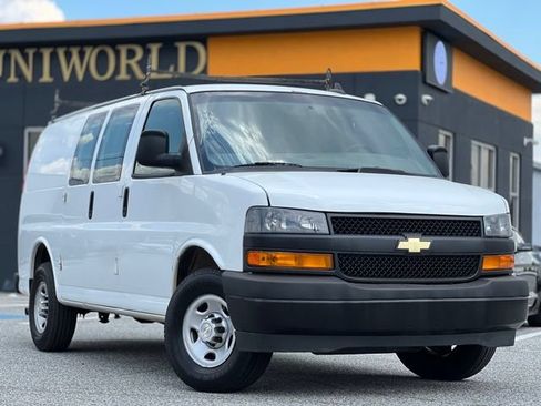 Used 2020 Chevrolet Express 2500 w/ Driver Convenience Package RWD image 3