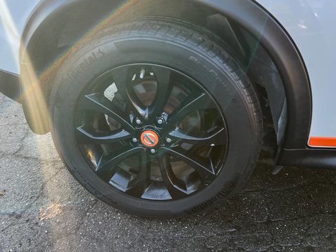 Used 2015 Nissan Juke SL image 34