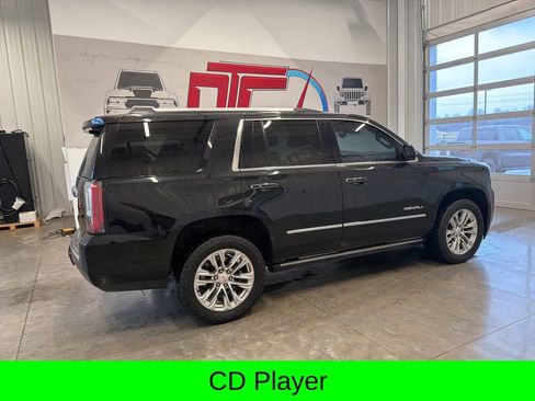 Used 2020 GMC Yukon Denali w/ Denali Premium Package AWD/4WD image 3