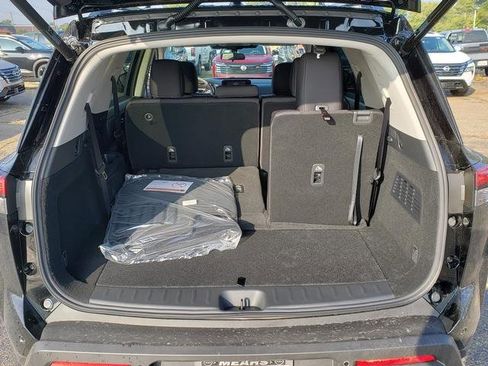 New 2025 Nissan Pathfinder SV w/ Black Appearance Package image 6