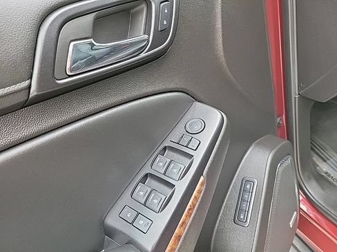 Used 2016 Chevrolet Suburban LTZ AWD/4WD image 31
