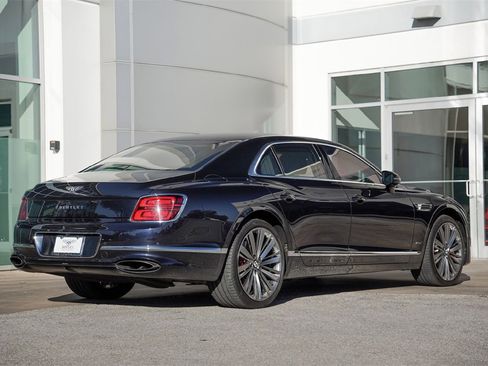 Certified 2023 Bentley Flying Spur W12 image 8