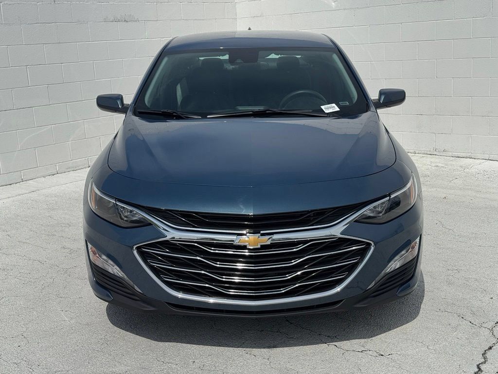 Used 2025 Chevrolet Malibu LT FWD image 7