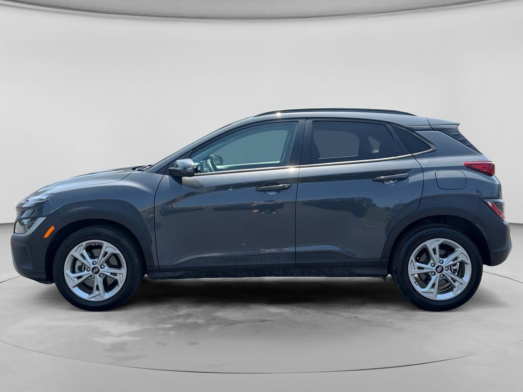 Used 2023 Hyundai Kona SEL AWD/4WD image 3