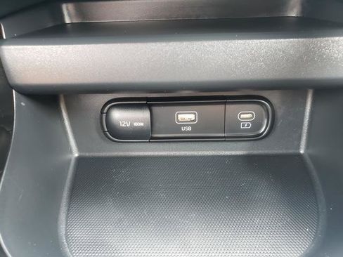 Used 2025 Kia Seltos S AWD/4WD image 22