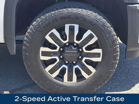 Used 2025 GMC Sierra 2500 Denali Ultimate w/ Snow Plow Prep/Camper Package AWD/4WD image 29