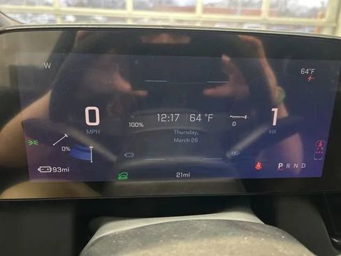 Used 2026 Chevrolet Equinox EV LT image 17