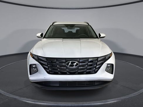Used 2024 Hyundai Tucson SEL FWD image 3