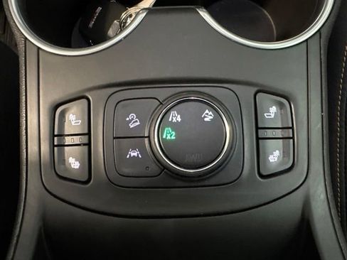 Used 2021 GMC Terrain SLT w/ Infotainment Package II AWD/4WD image 26