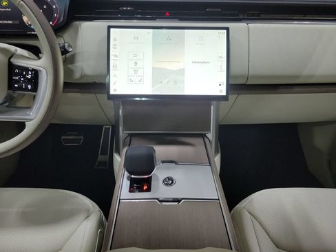 New 2026 Land Rover Range Rover Long Wheelbase SE AWD/4WD image 26
