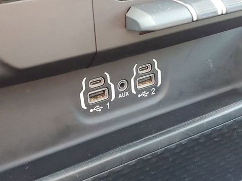 Used 2022 RAM 1500 Laramie w/ Sport Appearance Package image 20