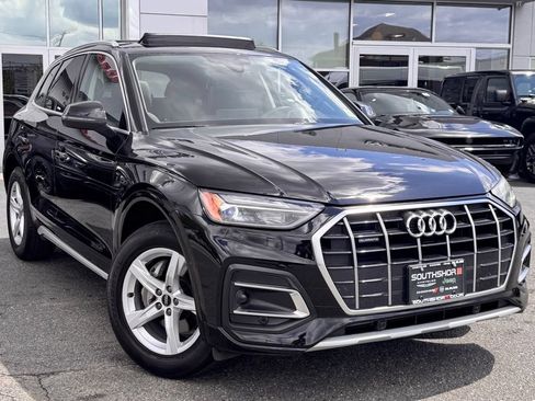 Used 2023 Audi Q5 2.0T Premium w/ Convenience Package AWD/4WD image 1