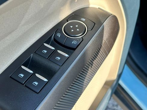 New 2026 Ford Maverick Lariat AWD/4WD image 9