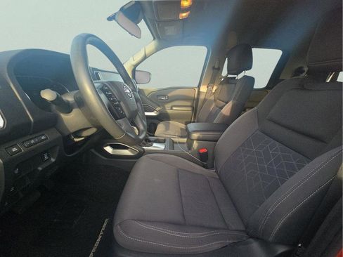 Used 2025 Nissan Frontier SV w/ SV Convenience Package RWD image 6