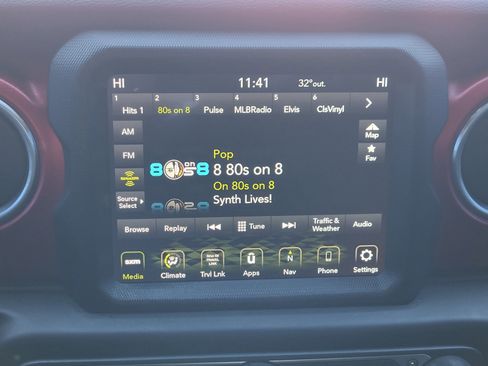 Used 2022 Jeep Wrangler Rubicon image 24