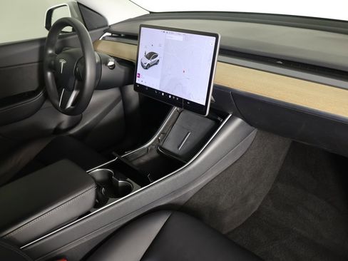 Used 2020 Tesla Model Y Long Range image 26