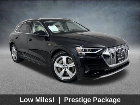 Used 2019 Audi e-tron Prestige w/ Prestige Package image 1